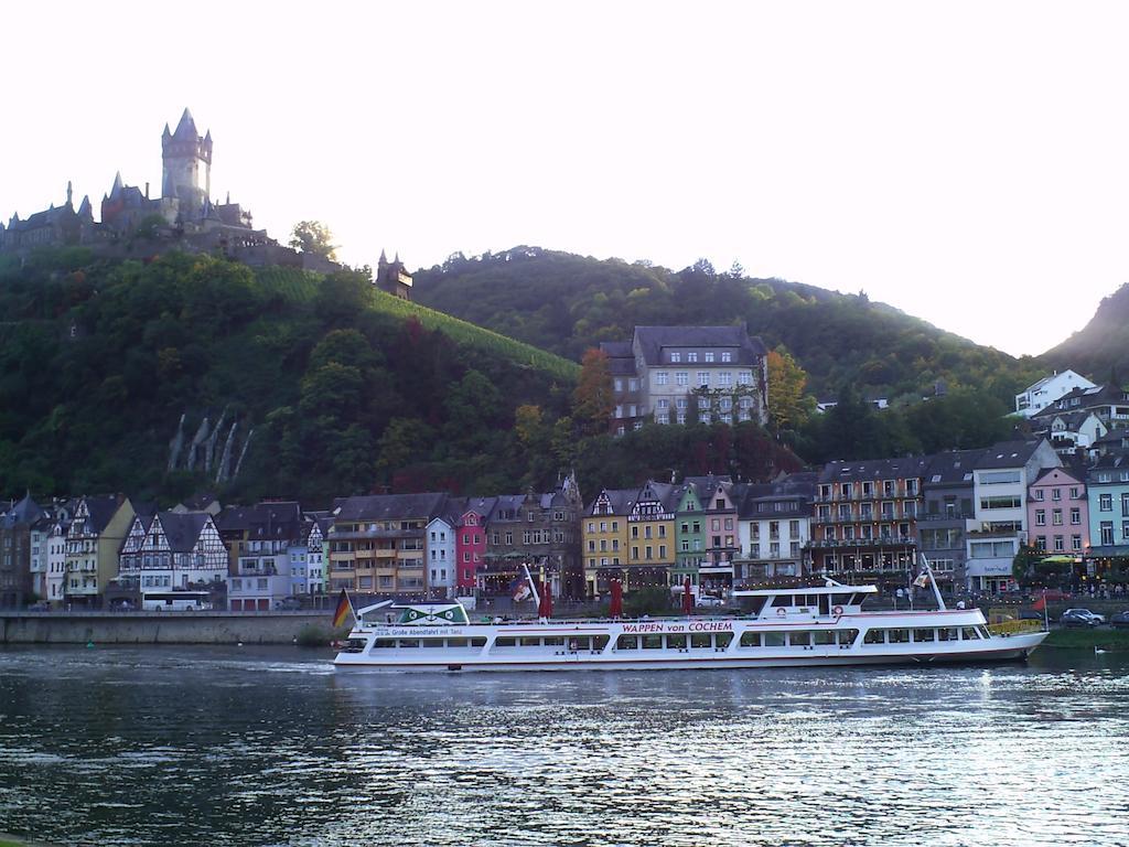 Haus-Anka Hotel Cochem Bagian luar foto