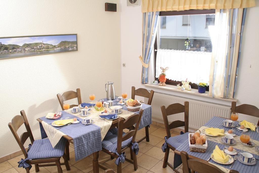 Haus-Anka Hotel Cochem Bagian luar foto